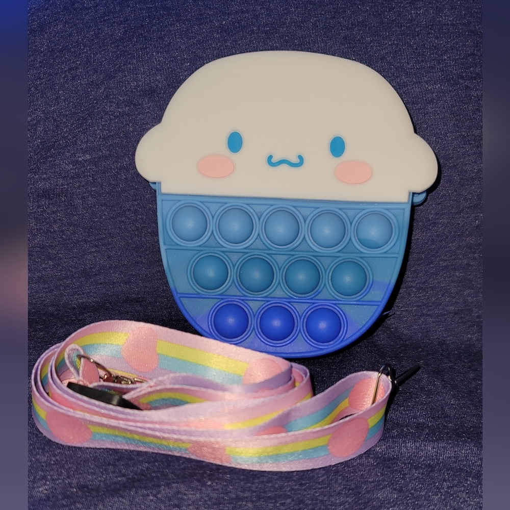 Cinnamon Roll pop-it purse